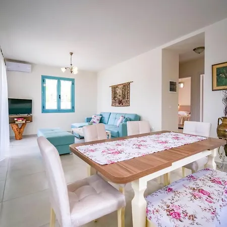 ヴィラ Meliades Apolpaina